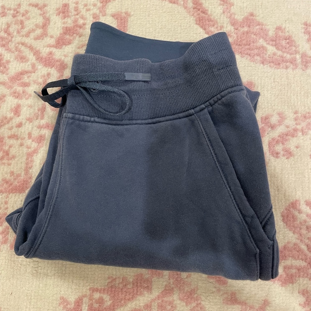 Lululemon joggers